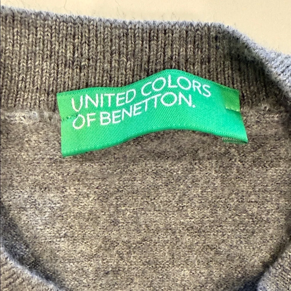 Boy’s United Colors Of Benetton Gray Crewneck Sweater Size M